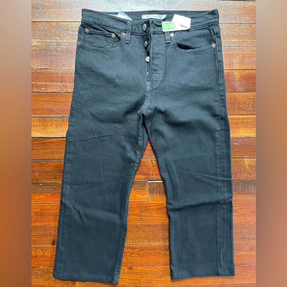 Levi’s Crop Black Wedgie Straight Jean
